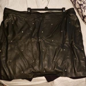 Black pleather mini skirt